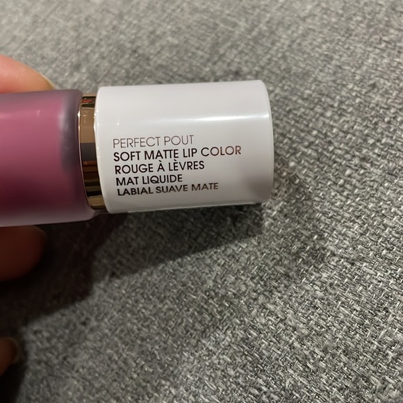 Flower Perfect Pout Soft Matte Lip Color RASPBERRY - Picture 9 of 10